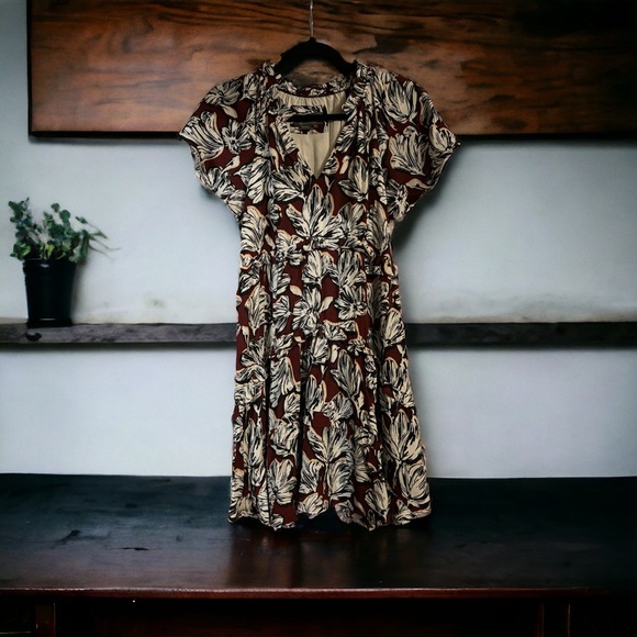 Anthropologie floral short sleeve dress. Cute tiered style. Size CXS. - Picture 4 of 6